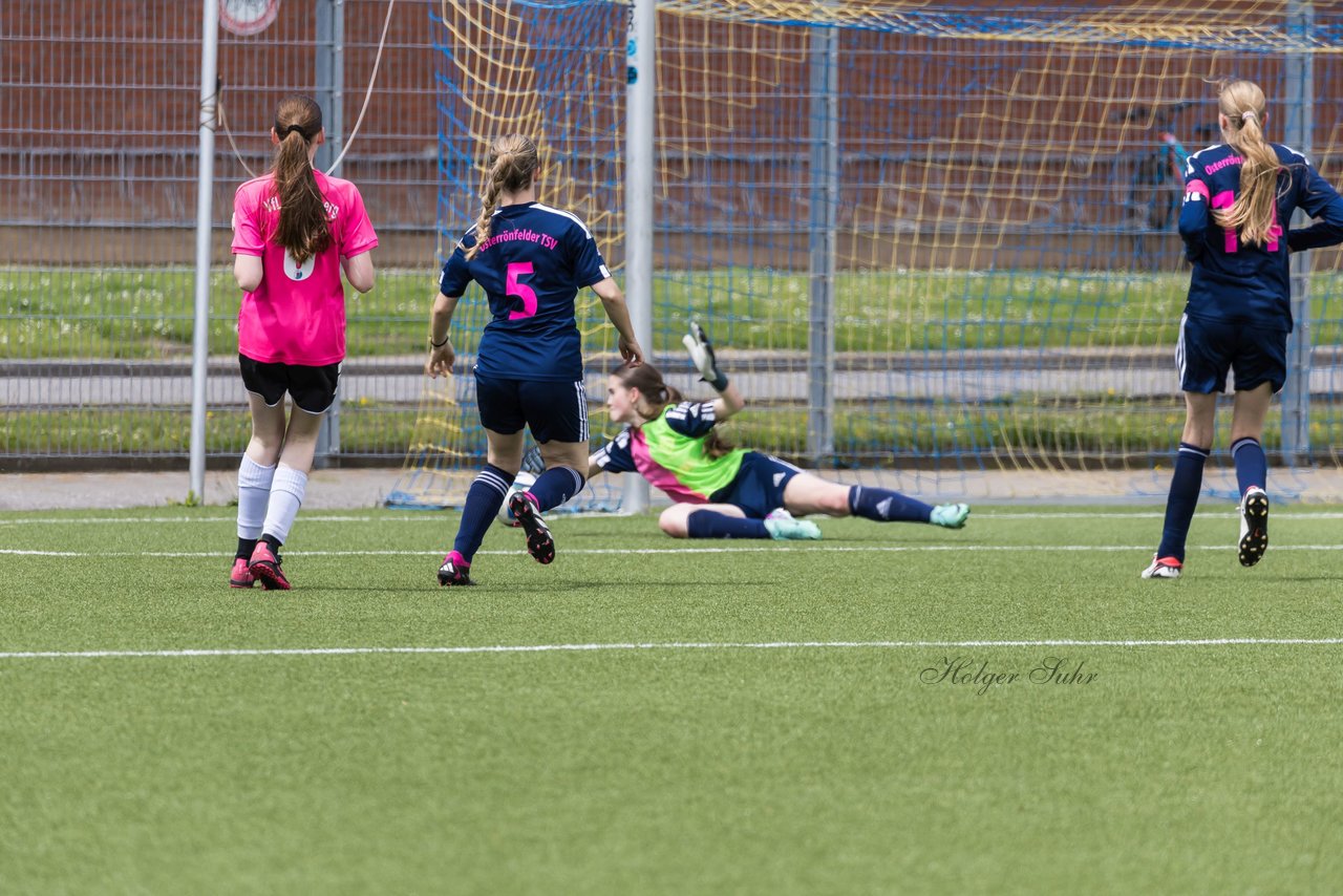 Bild 226 - wCJ Osterroenfelder TSV - VfL Pinneberg : Ergebnis: 0:15